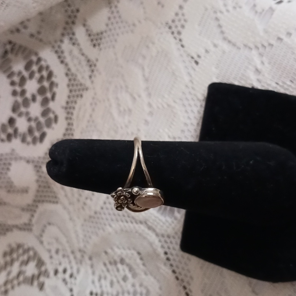 Beautiful Vintage Sterling Ring Size 5.75 - Picture 2 of 6